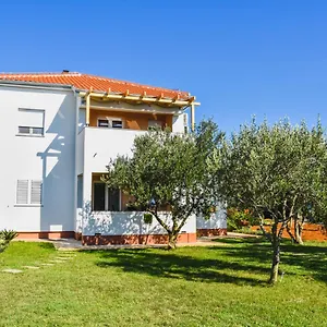 Mirela Apartament